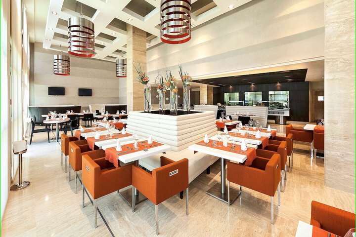 Dining 114 of 268