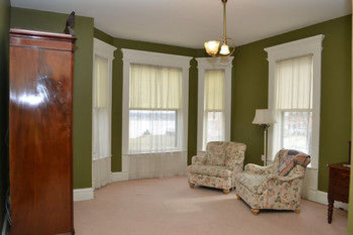 Room 40 of 43