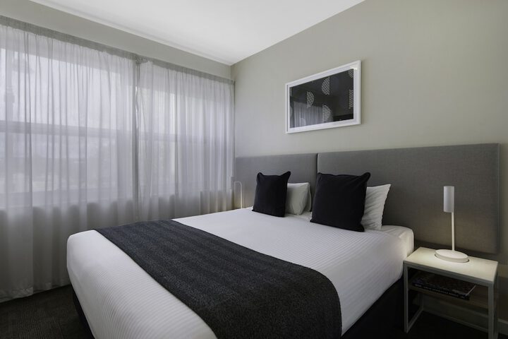 Room 4 of 40