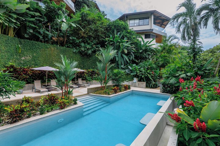Pool 161 of 206