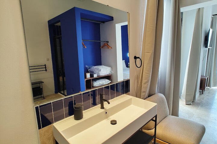 Room 55 of 80