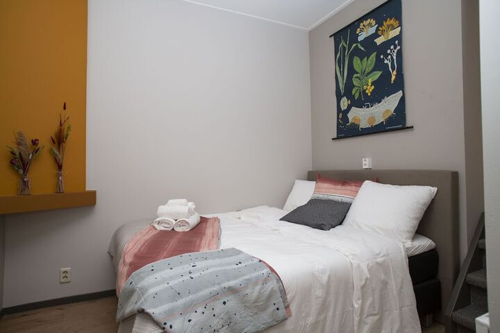 Room 2 of 44