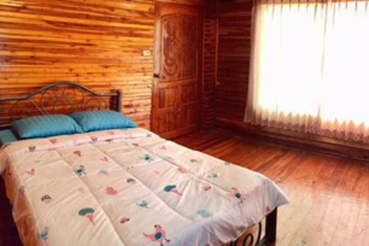 Room 27 of 37