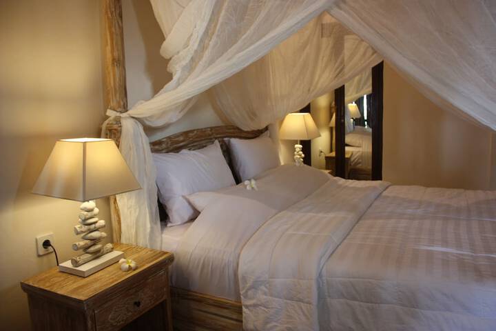 Room 4 of 22