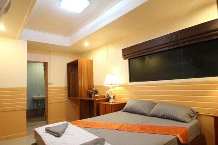 Room 5 of 47