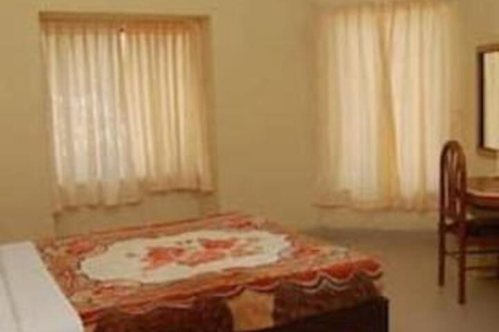 Munnar Mount Shelt Hotel - Best Budget Resort Munnar