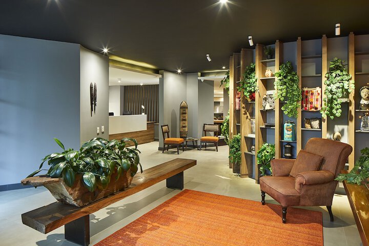 Guest Lobby