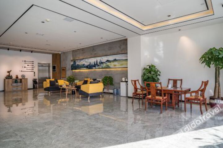 Hotel Interior 10 of 18