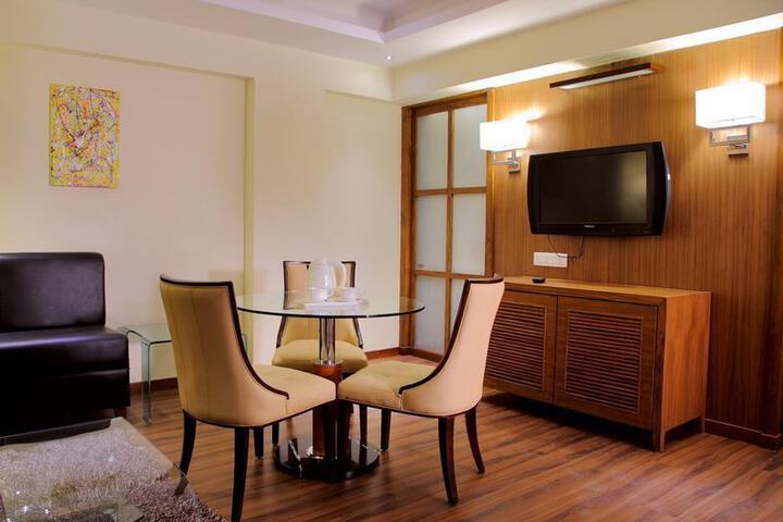 Avalon Hotel