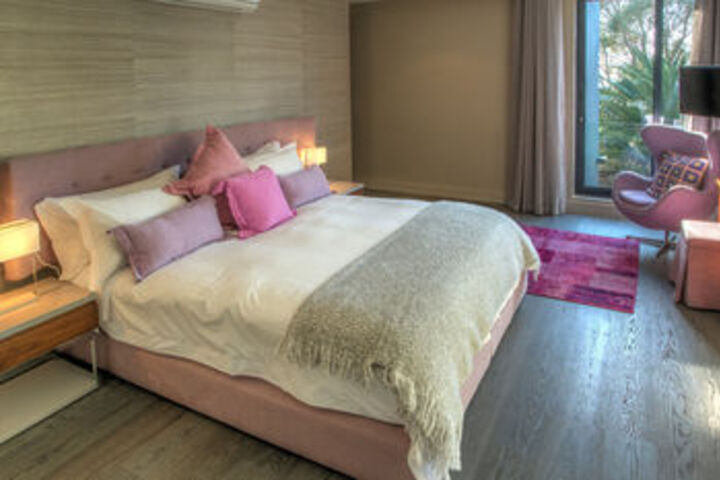 Room 30 of 74