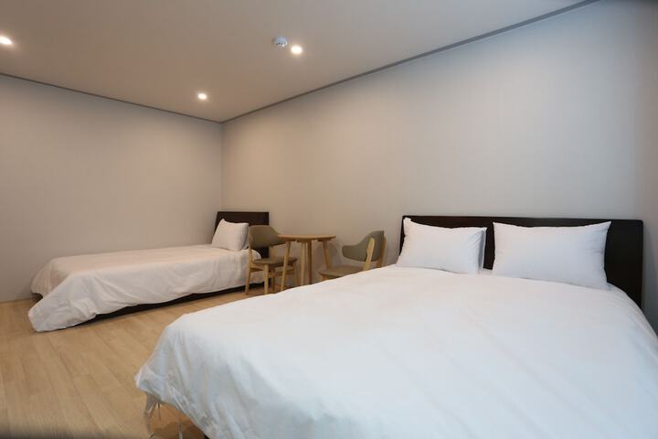 Room 14 of 35