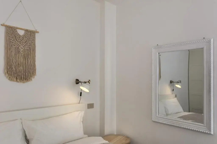Room 3 of 19