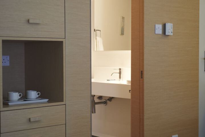 Room 57 of 109