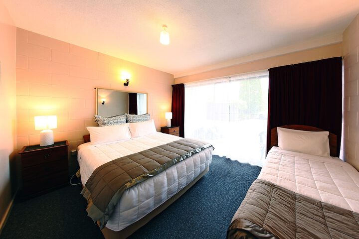 Room 7 of 38