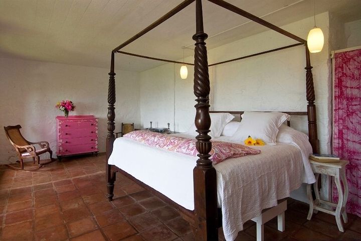 Room 4 of 39