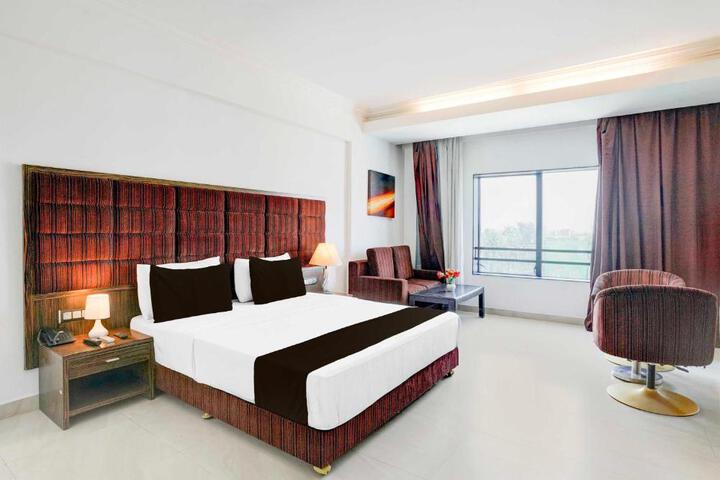 Townhouse Golden Bridge Bharuch