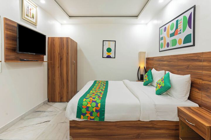 Room 9 of 41
