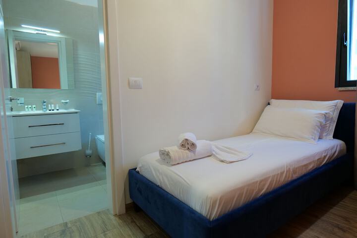 Room 40 of 126