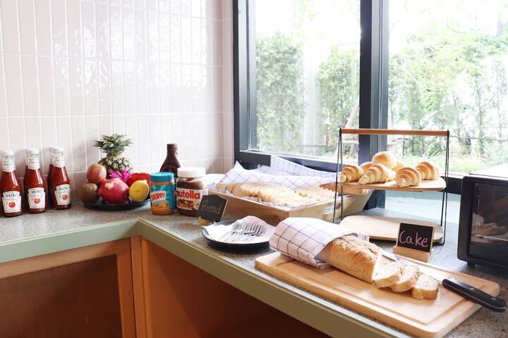 Breakfast/Coffee Service 125 of 155