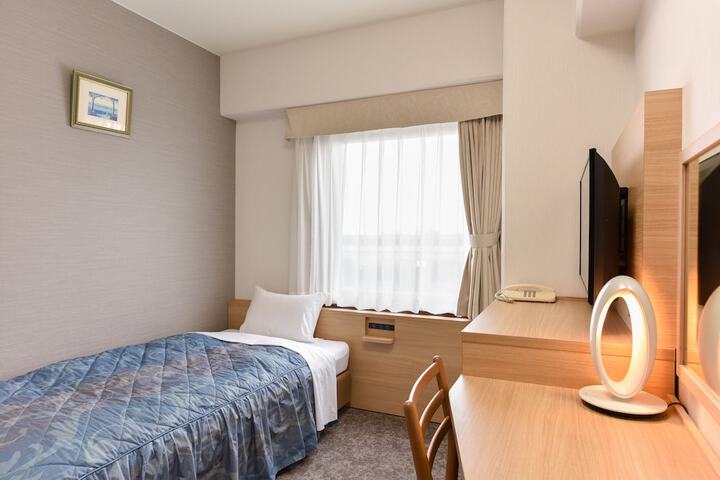 Room 26 of 65