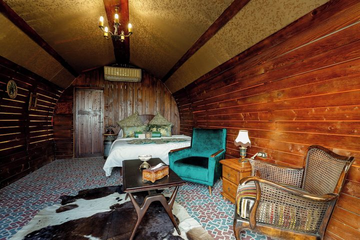 Room 11 of 214