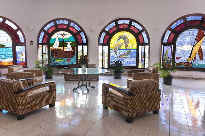 Hotel Interior 9 of 182
