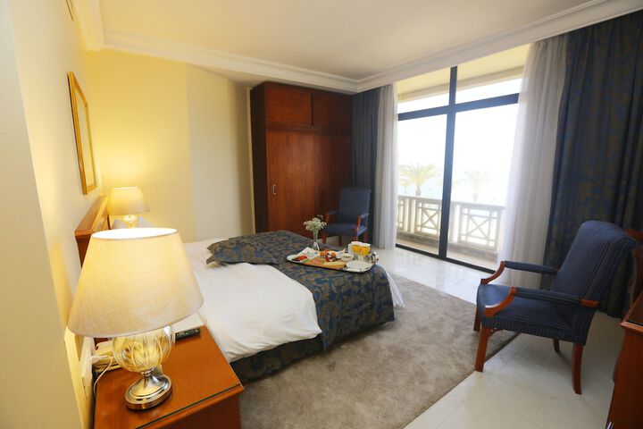 Room 37 of 81