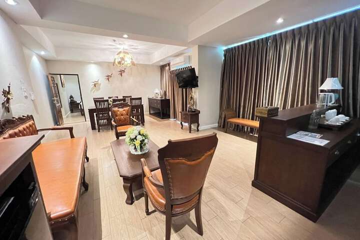Room 11 of 53