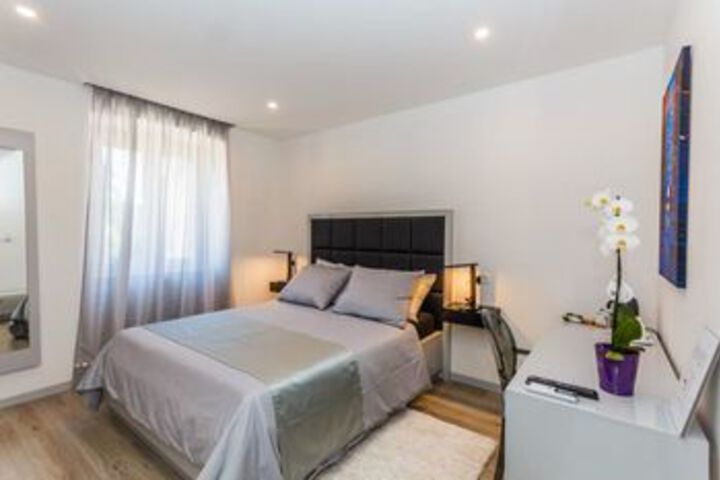 Room 20 of 23