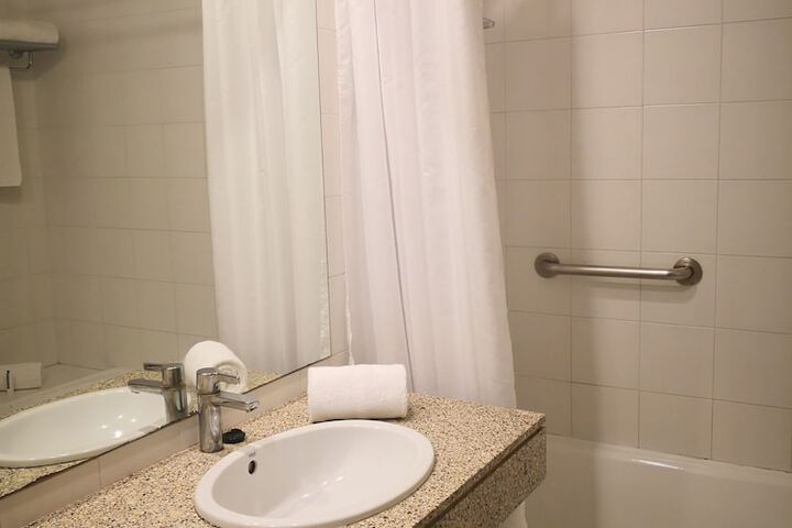 Room 14 of 26
