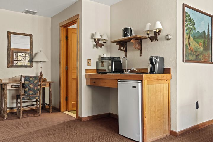 Room 52 of 149