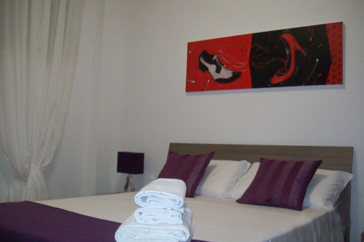 Room 7 of 48