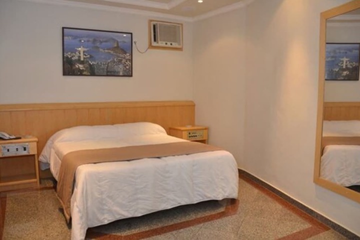 Room 25 of 72