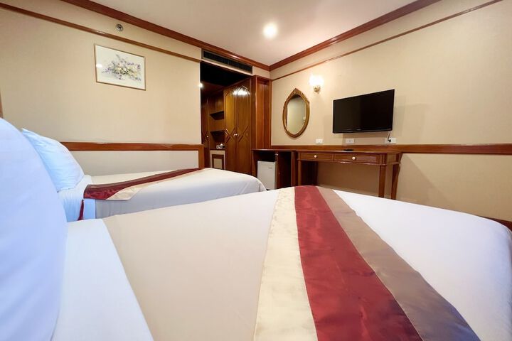 Room 12 of 23