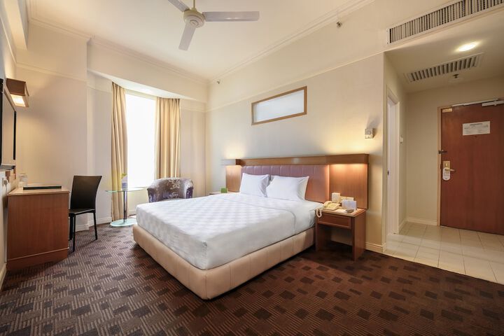 Room 5 of 41