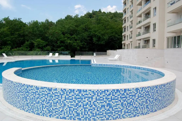 Pool 8 of 14