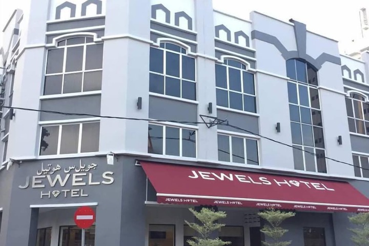 Photo of Jewels Hotel