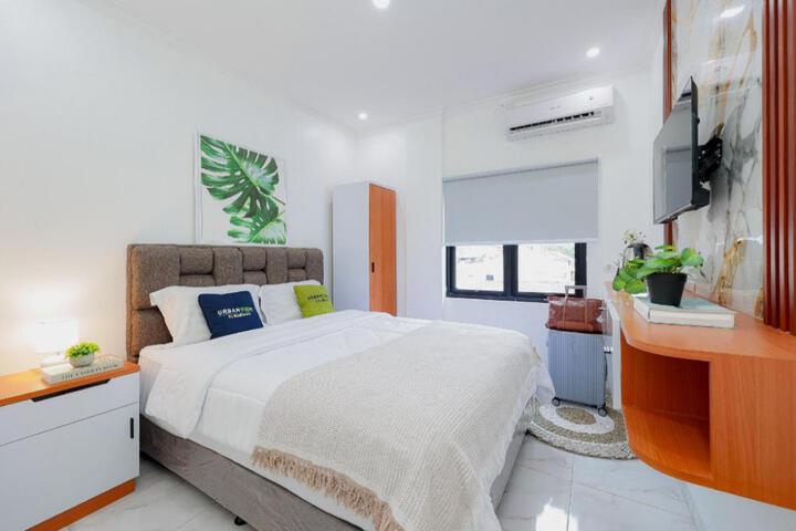 Urbanview Hotel Amira Syariah Bogor