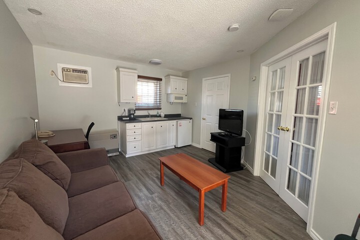 Room 42 of 118