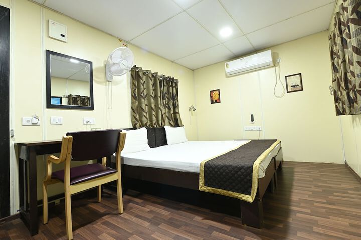 Room 3 of 19
