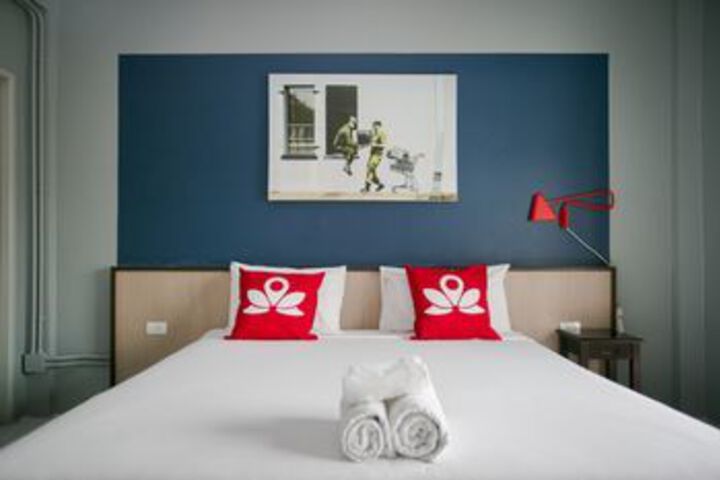 Room 11 of 22