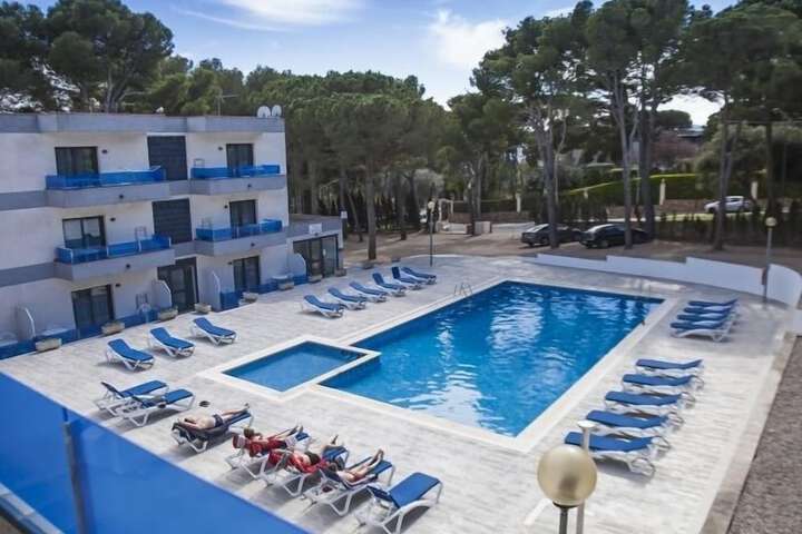 Pool Hotel