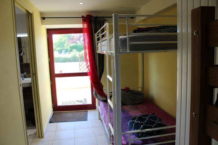 Room 12 of 38