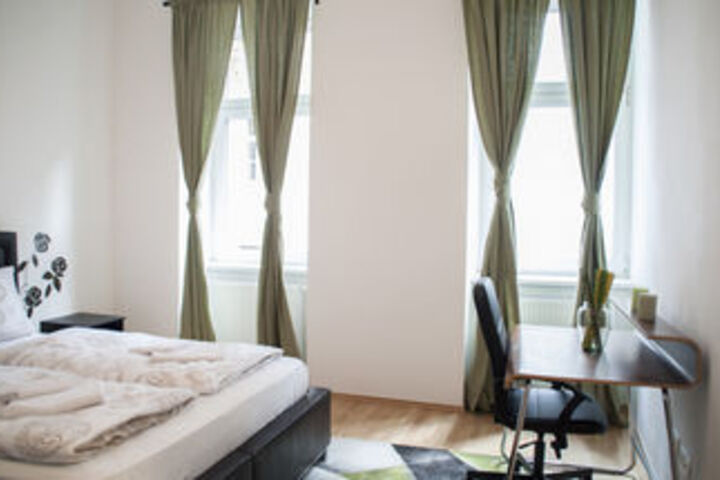 Room 28 of 81