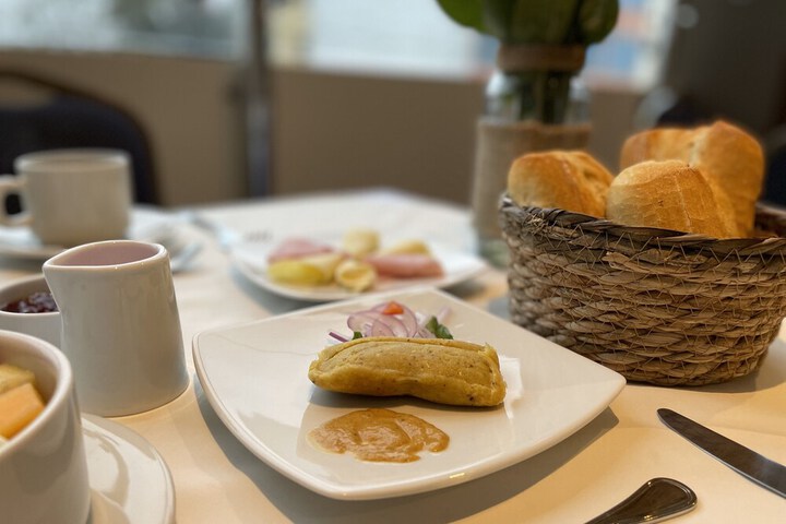 Breakfast/Coffee Service 56 of 63