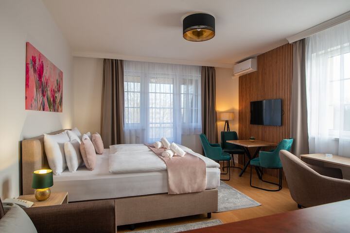 Room 17 of 40
