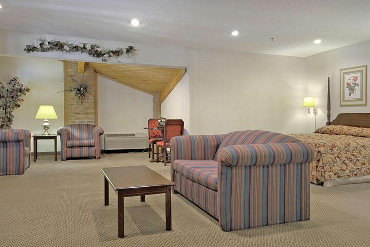 1 King Bed (5 of 8)
