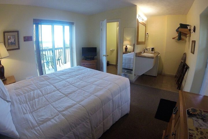 Room 13 of 53