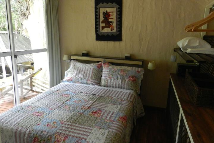 Room 3 of 84
