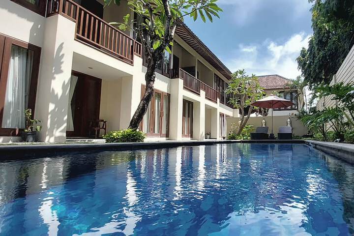 Pool Hotel